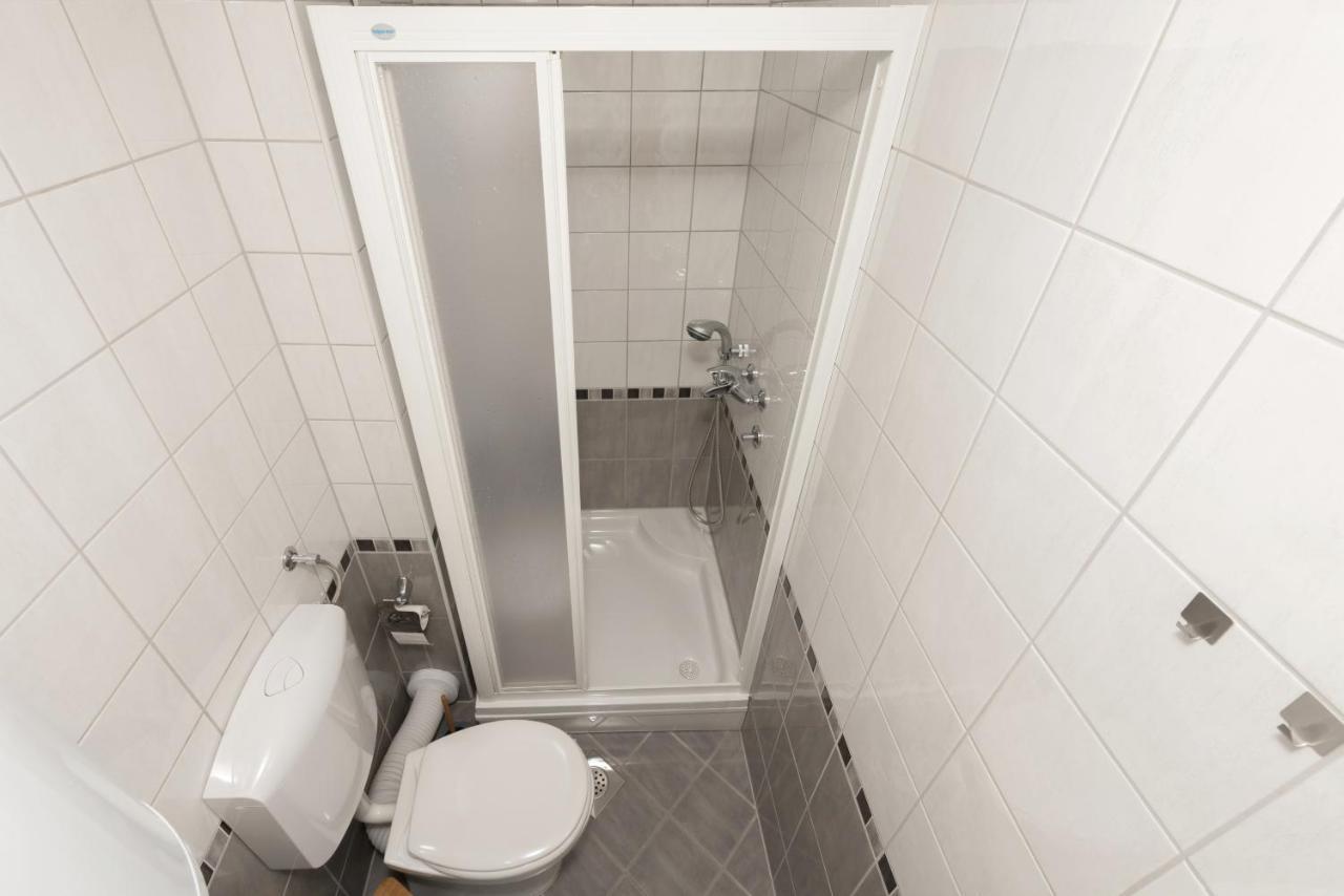 Deluxe 3 Bedroom Apartment With Sea View Baška Voda Exteriér fotografie