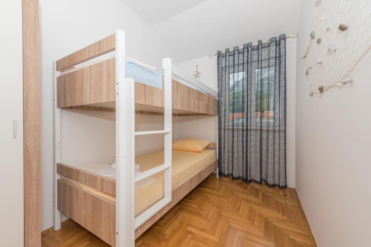 Deluxe 3 Bedroom Apartment With Sea View Baška Voda Exteriér fotografie