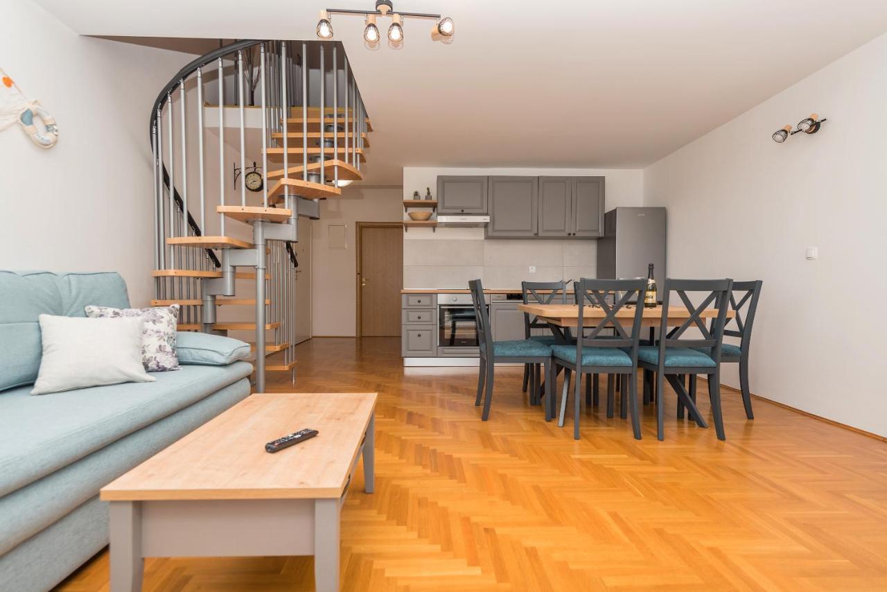Deluxe 3 Bedroom Apartment With Sea View Baška Voda Exteriér fotografie