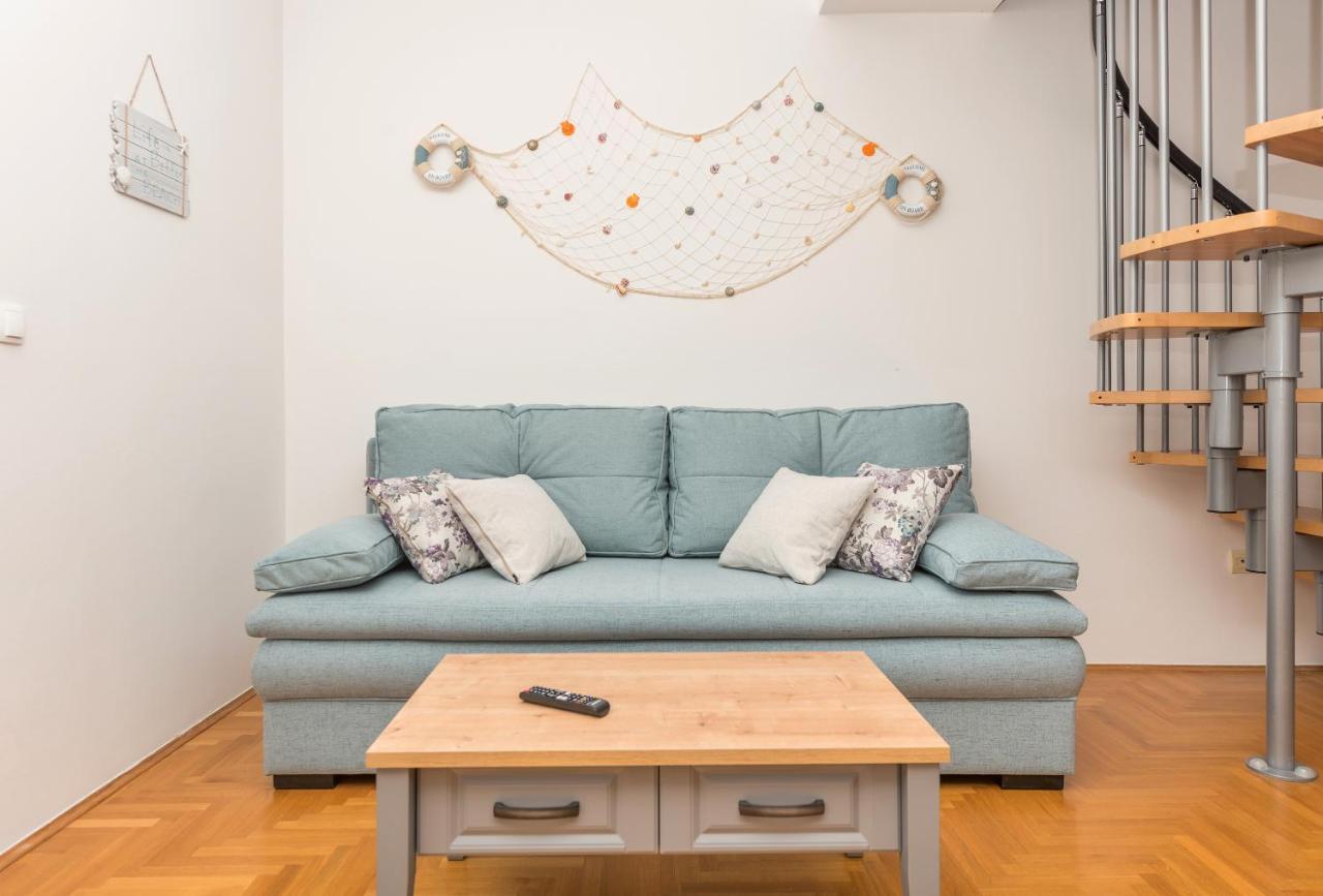Deluxe 3 Bedroom Apartment With Sea View Baška Voda Exteriér fotografie